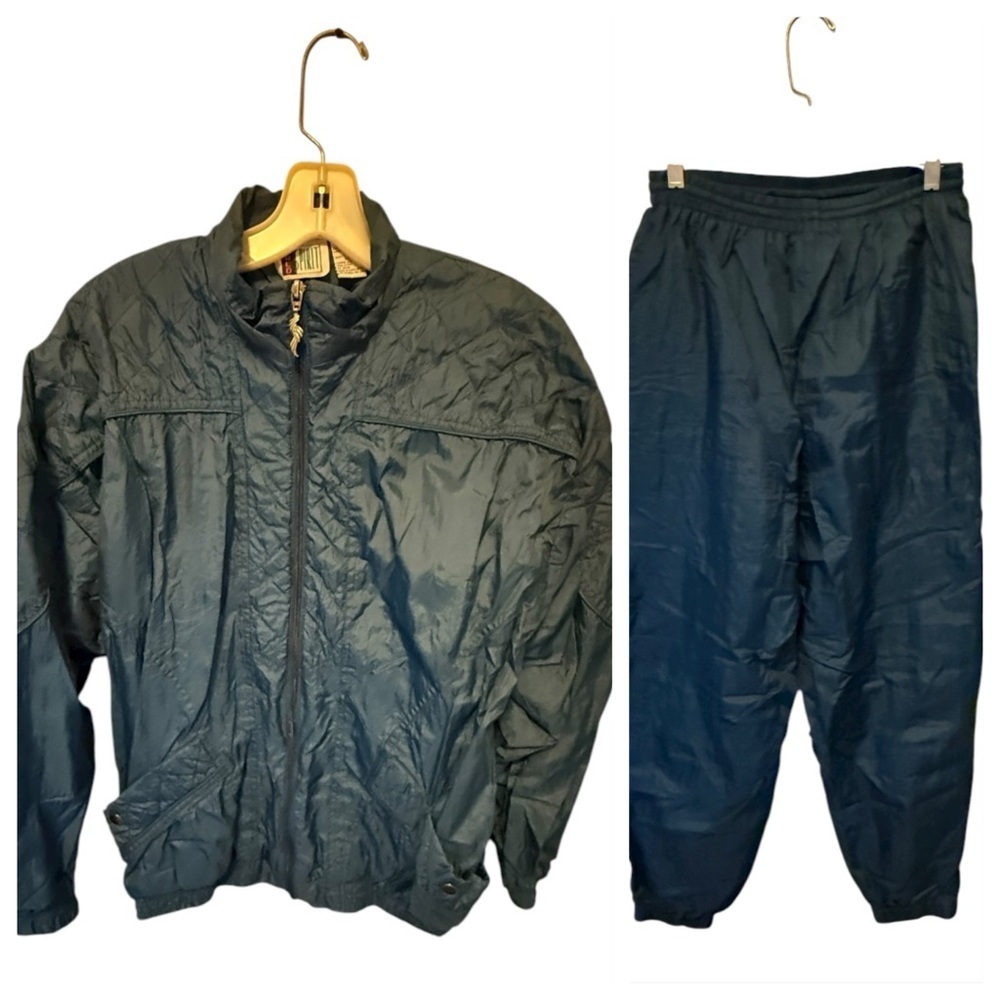 Vintage Bold Spirit Athletic Suit
